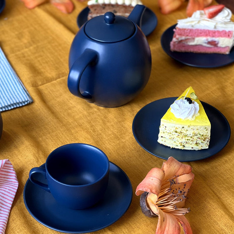 MATT NAVY - 17 PC. TEA SET