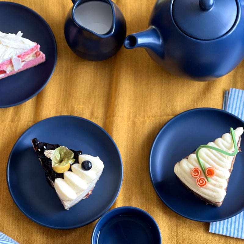 MATT NAVY - 17 PC. TEA SET