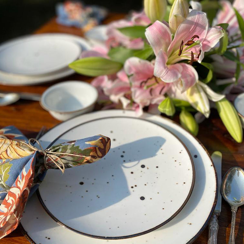 COTTAGE IVORY - 18 PC. DINNER SET